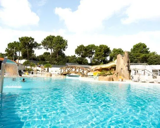 Mobilhome 6p 3 Ch 2 Sdb Jean De Monts *