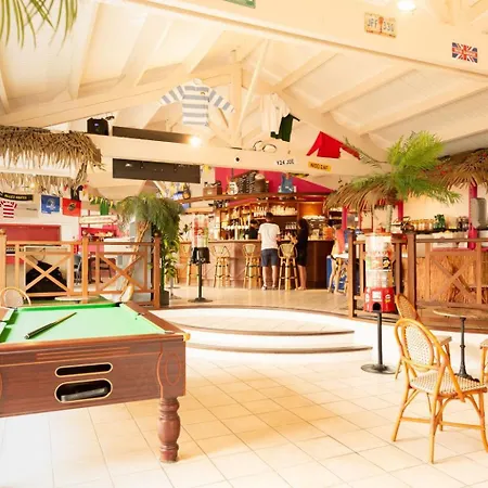 Camping Mobilhome 8p 3 Ch 2 Sdb Jean De Monts Saint-Jean-de-Monts