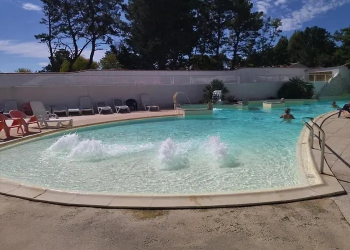 Kemping Mobilhome 6p 3 Ch 2 Sdb Jean De Monts *